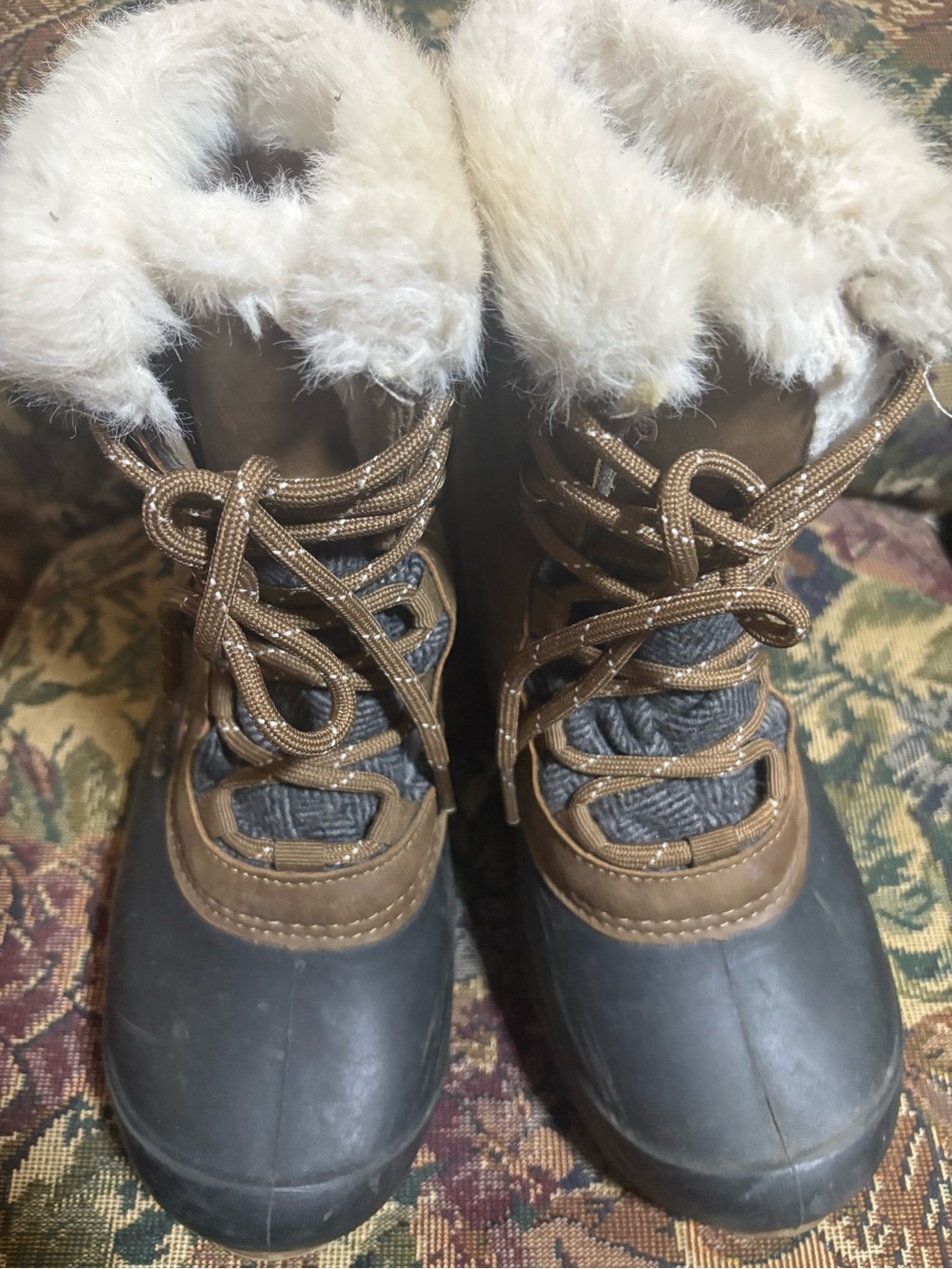 Faux Fur Trim Winter Snow Boots - Brown/Gray Icicles winter boots